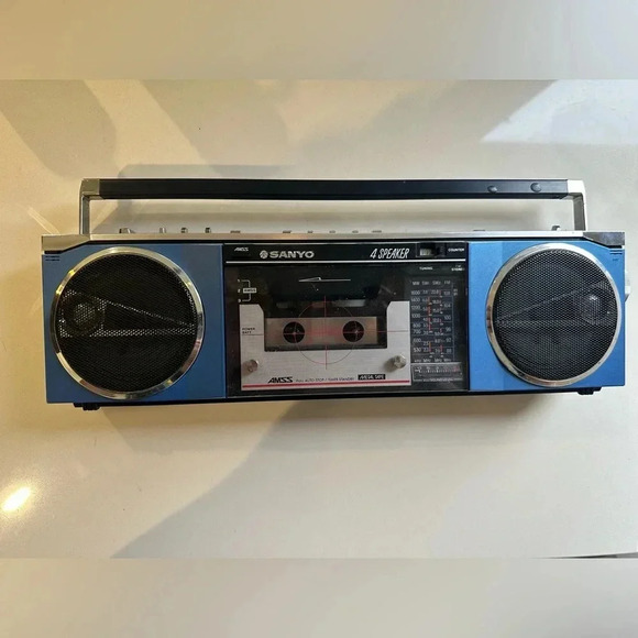 Sanyo M7770K 4 Band Blue Radio Cassette Player Recorder Boombox Made In Japan - Picture 1 of 8